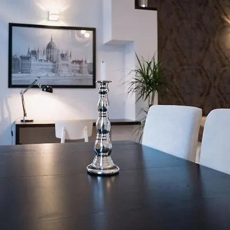 Your Dream At Váci Street